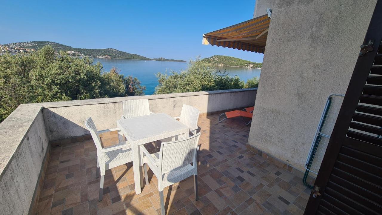 Villa Rose Ann Rogoznica  Exterior photo